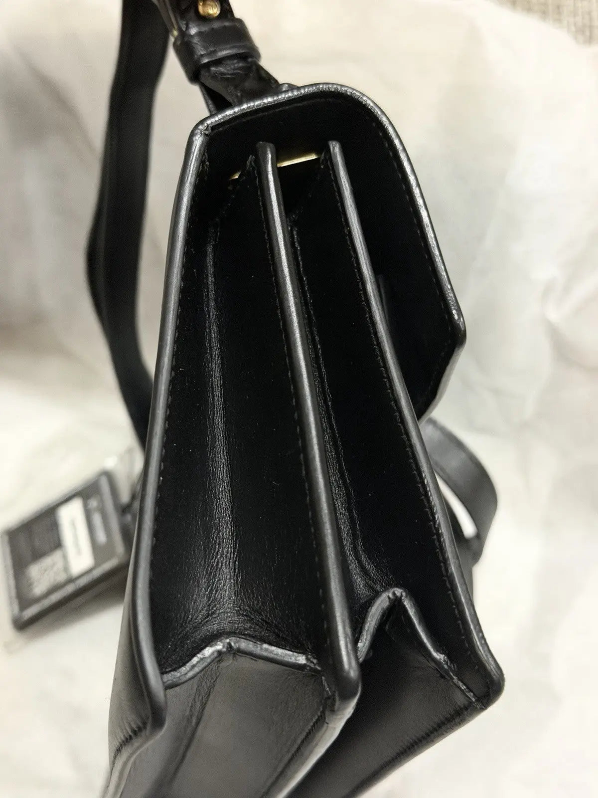 Ferragamo Leather Aileen Black Handbag / Crossbody Adjustable/ Removable Strap