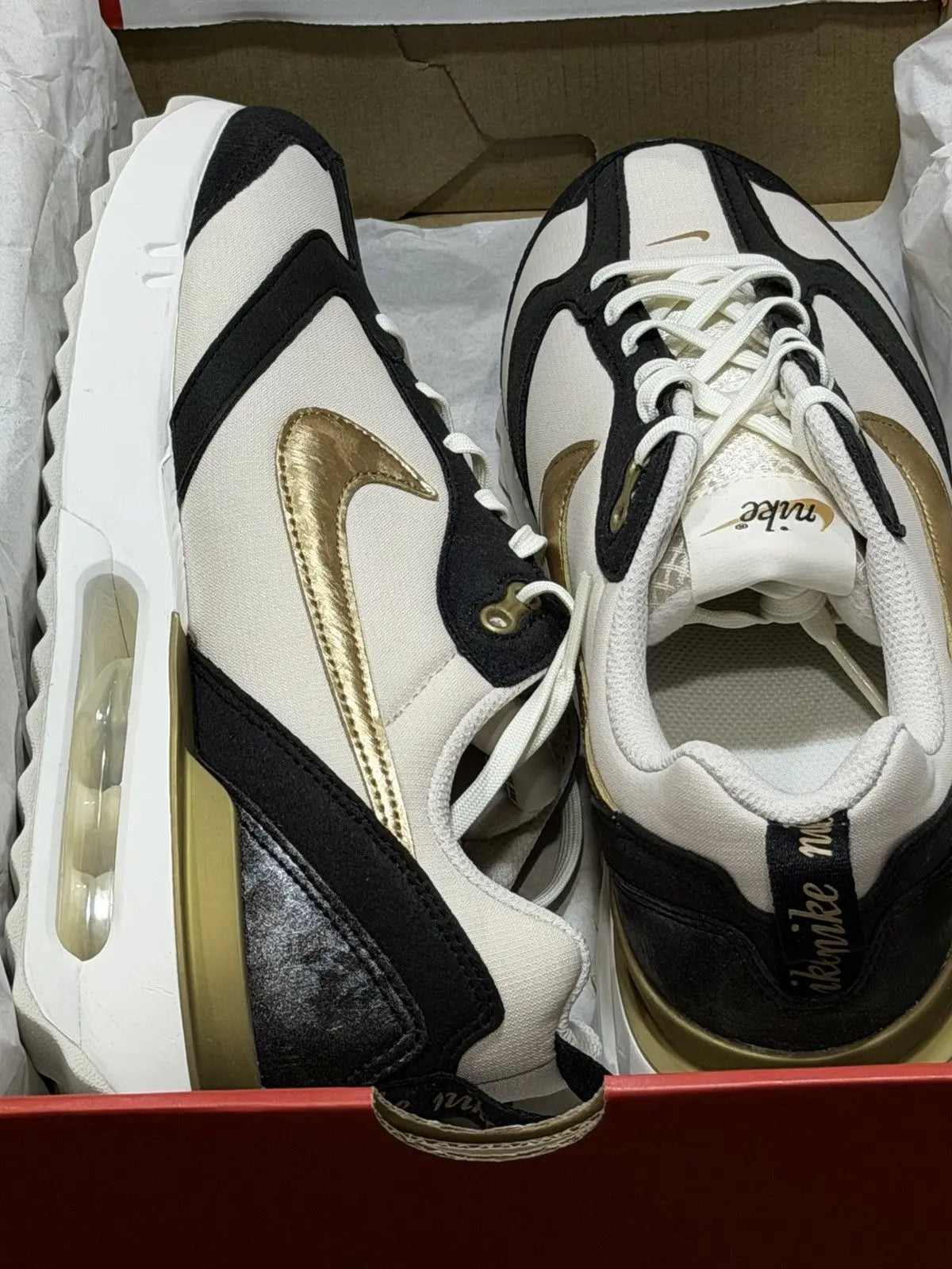 Nike Air Max Dawn Lt Orewood Brn Metallic Gold Size 8 Woman’s Shoes