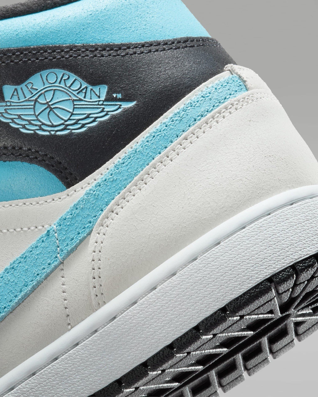 Air Jordan 1 Mid SE Summit White/Blue Chill Black Size 11 Shoes