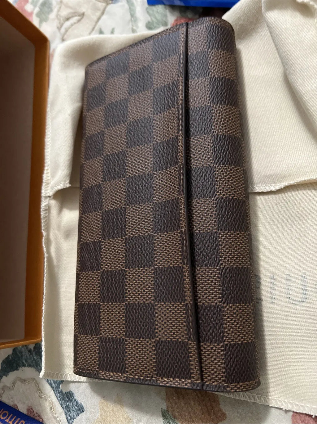 Louis Vuitton Sarah Wallet Monogram  100%  Authentic