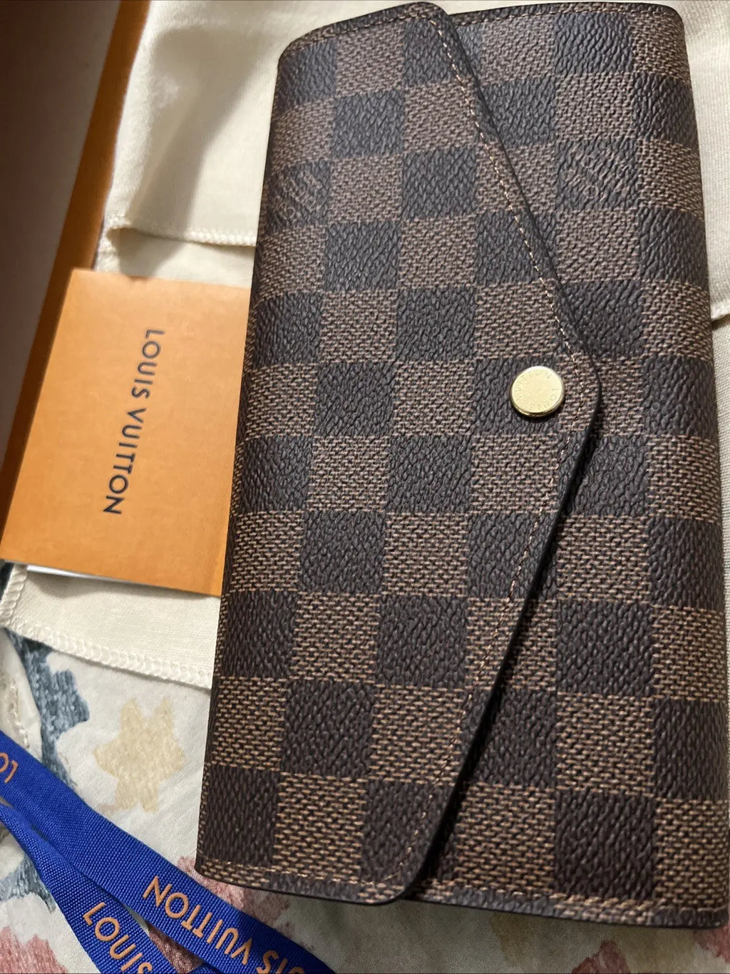 Louis Vuitton Sarah Wallet Monogram  100%  Authentic