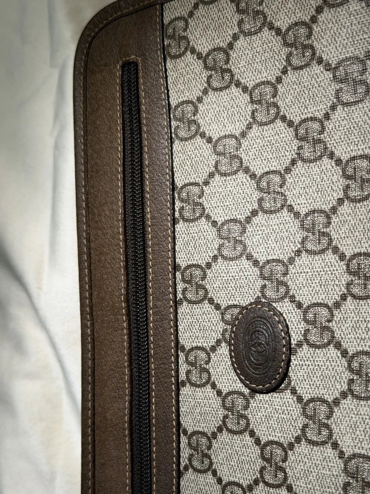 Authentic Gucci Supreme GG Clutch Medium Size Immaculate Condition Looks New