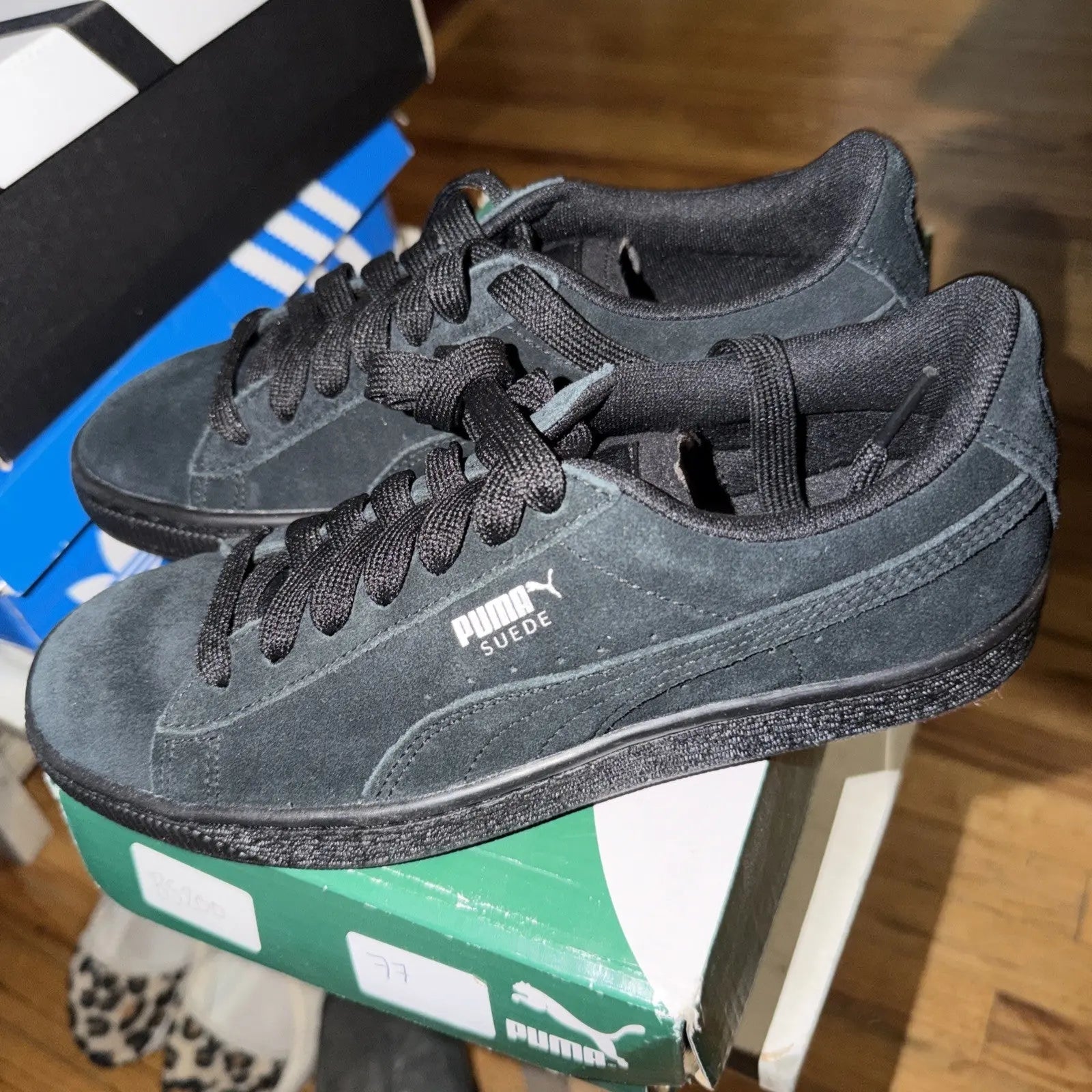 PUMA Suede Low Classic Black Size 5Y
