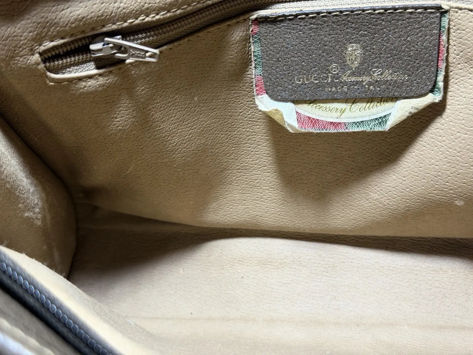 Authentic Gucci Supreme GG Clutch Medium Size Immaculate Condition Looks New