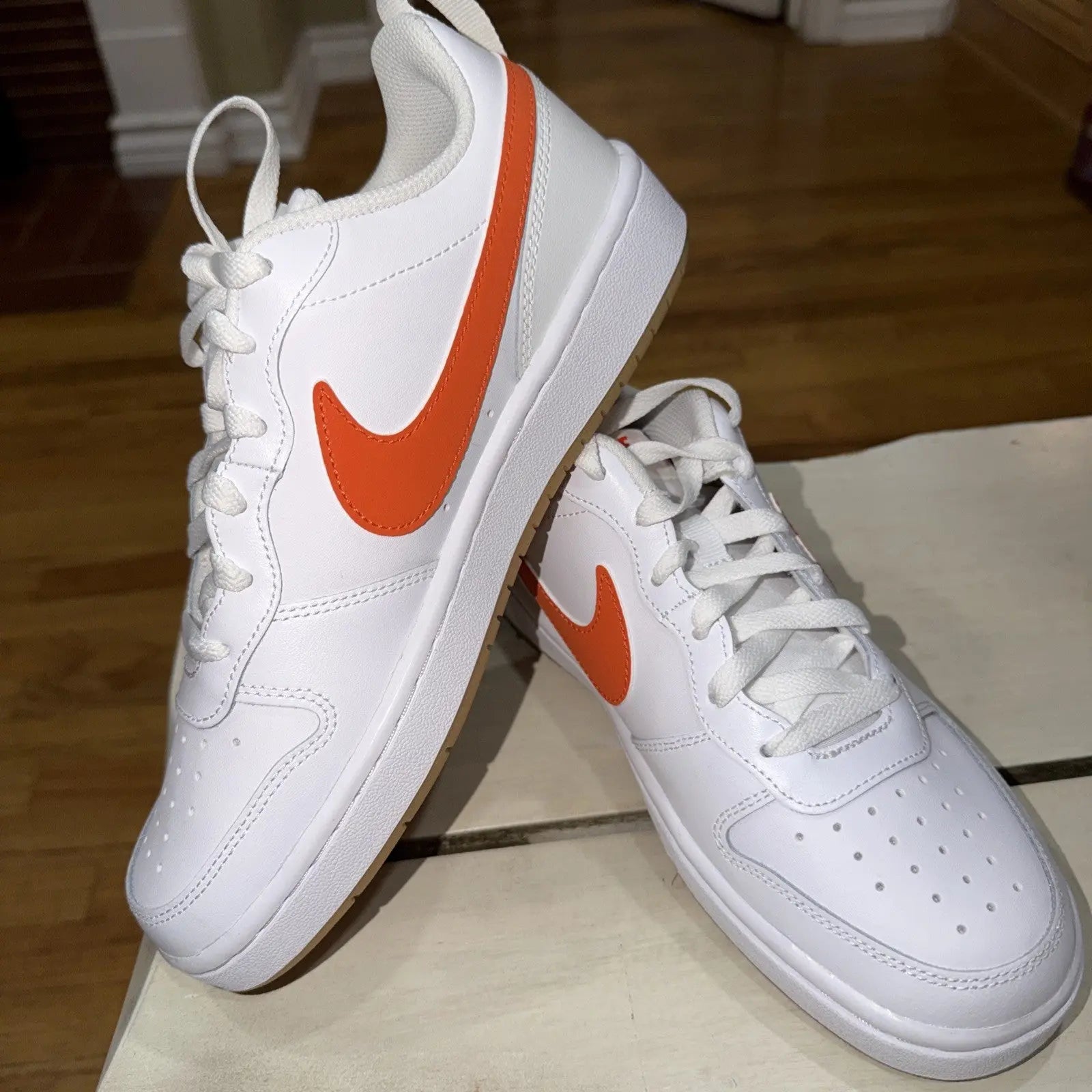 NIKE Court Borough Low 2 GS White/Orange BQ5448-114 Size 6.5Y (Women’s 8) New