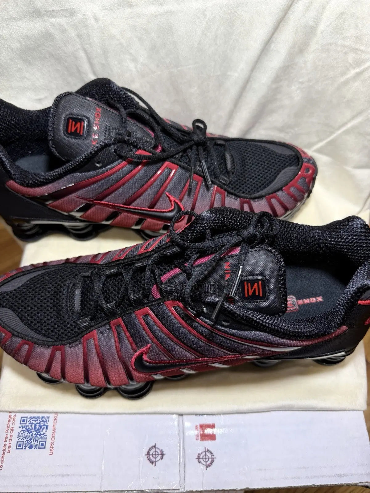 Nike Shox TL Black University Red Gradient Size 12 Shoes