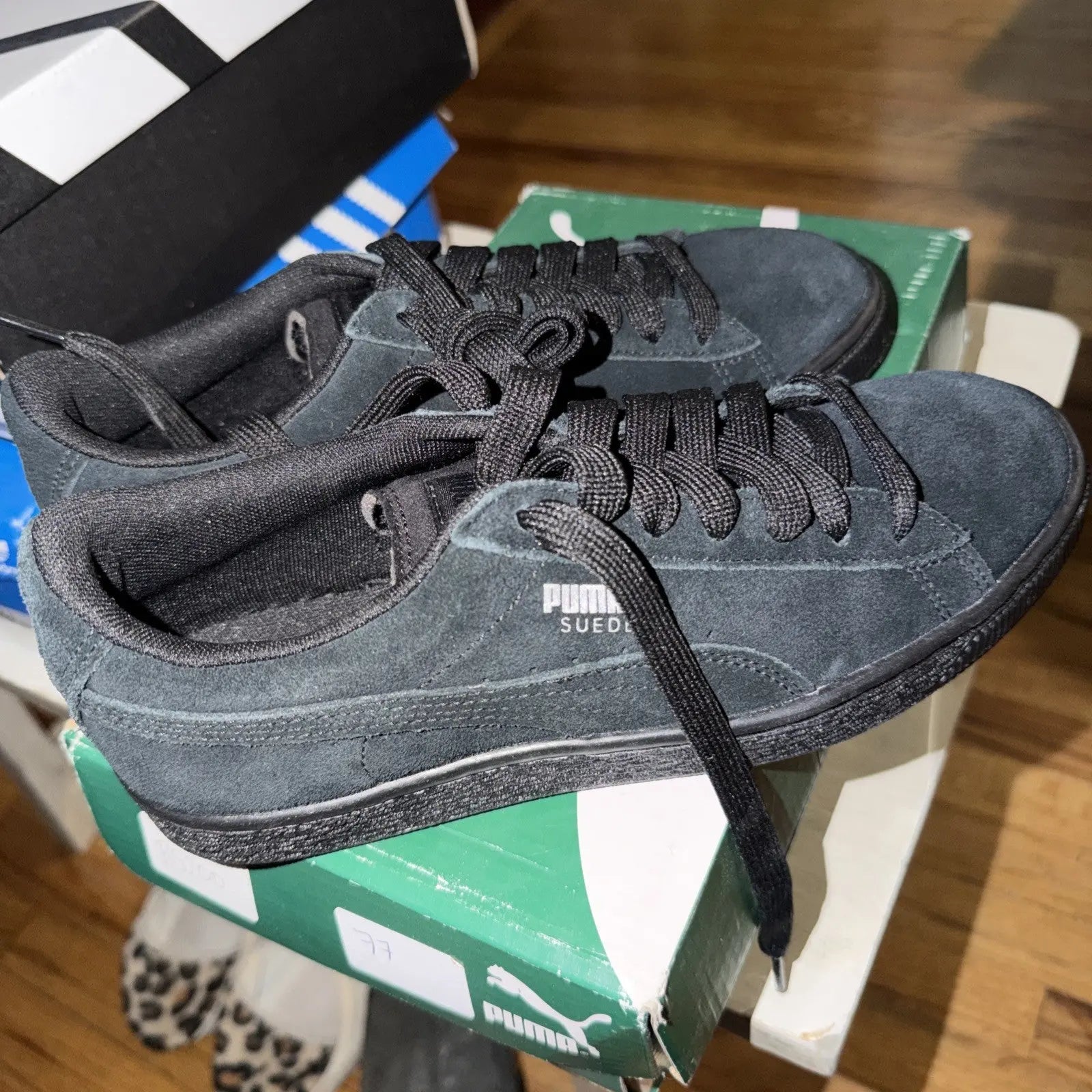 PUMA Suede Low Classic Black Size 5Y