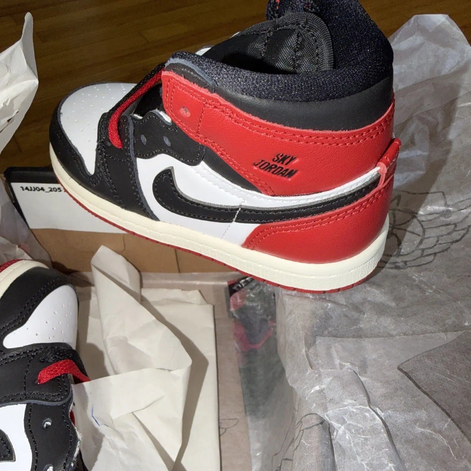 Nike Air Jordan 1 Retro OG White Black Red FD1413-106 Size 8c