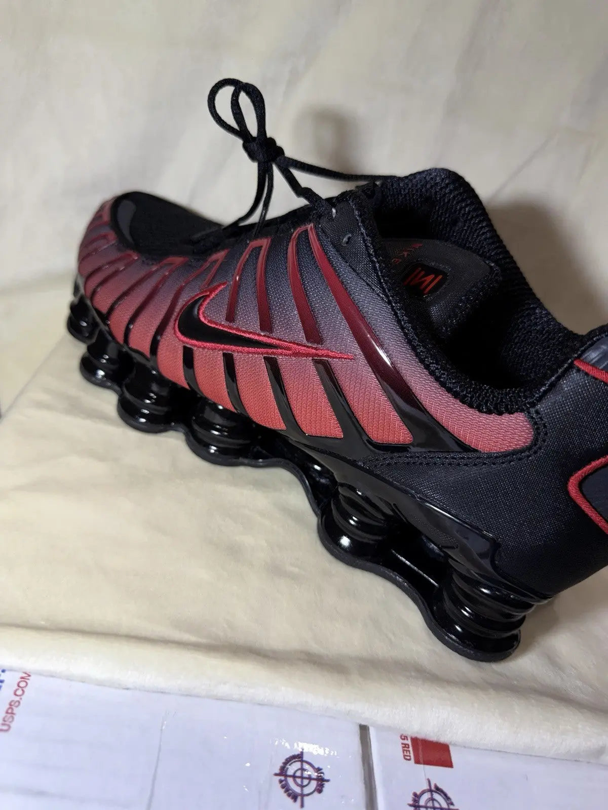 Nike Shox TL Black University Red Gradient Size 12 Shoes