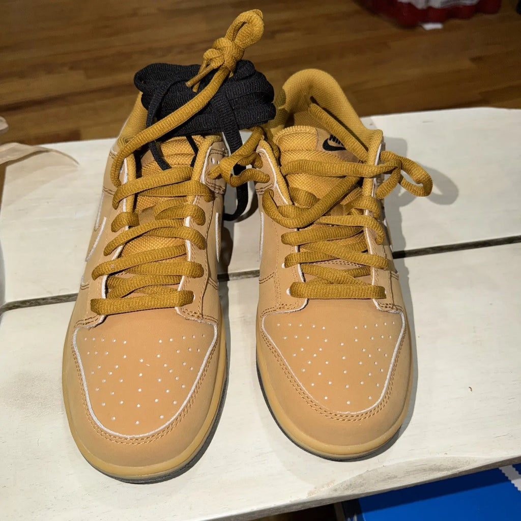 Nike Dunk Low Retro SE Wheat Gum Black HQ1932-700 Men's Multi Size 9 BRAND NEW