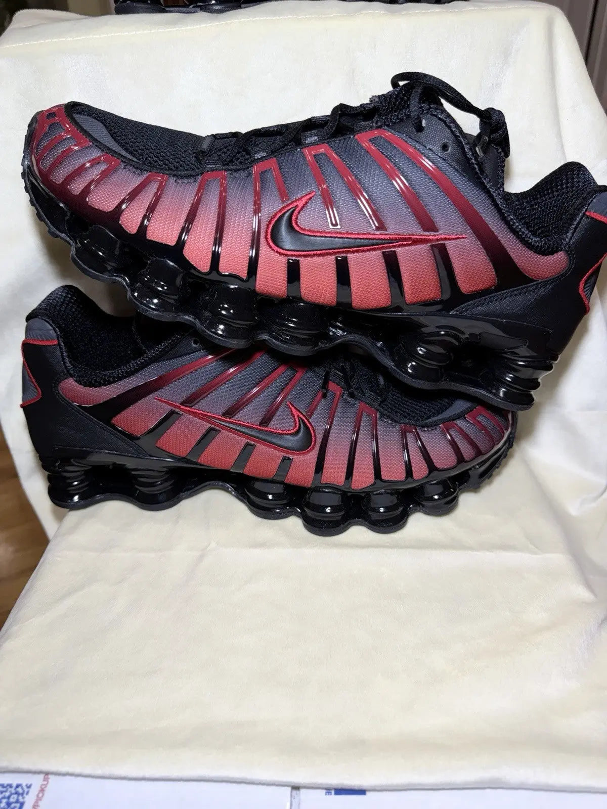 Nike Shox TL Black University Red Gradient Size 12 Shoes