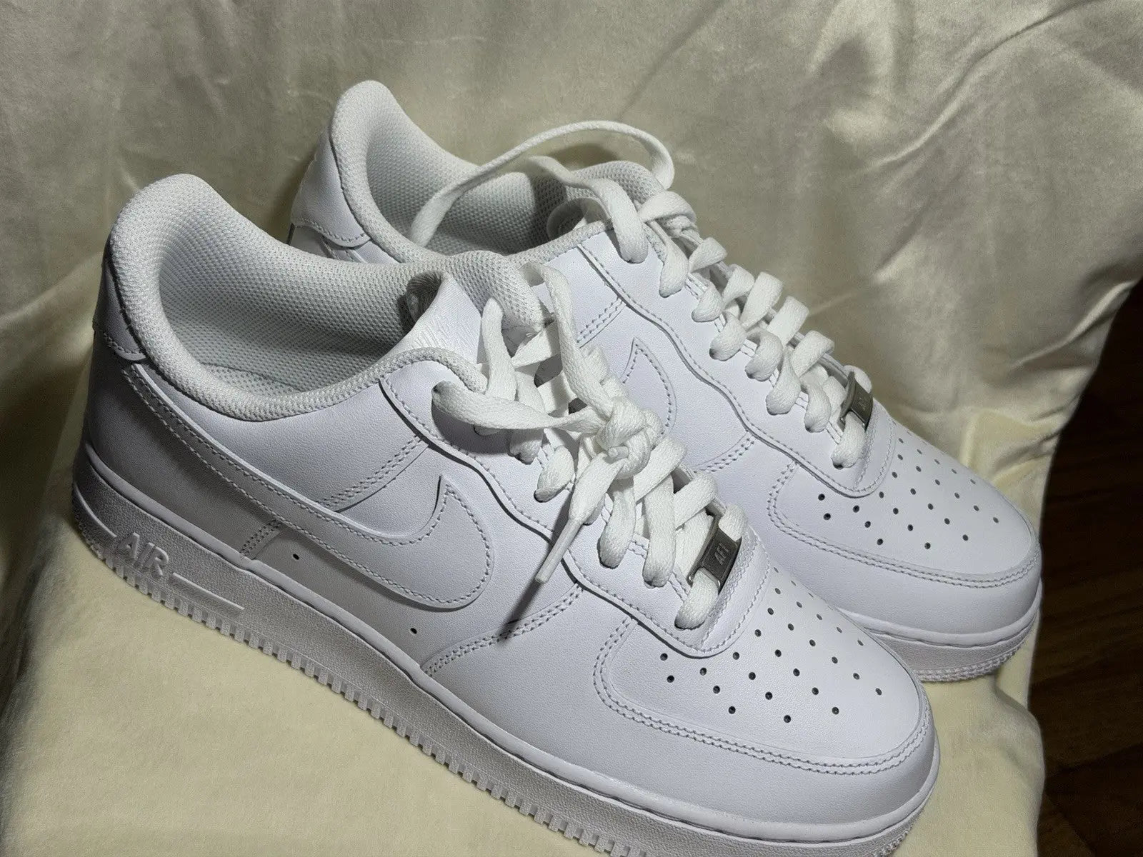 Nike Air Force 1 '07 Low Triple White Size Men’s Shoes 8.5 CW2288-111