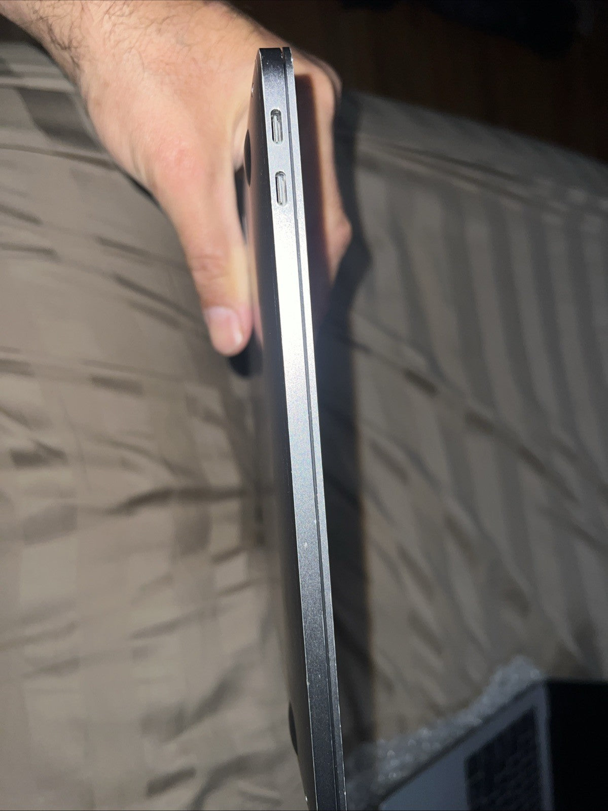 Apple MacBook Pro 13" (256GB SSD, Intel Core i5 7th Gen., 2.30 GHz, 8GB RAM)...