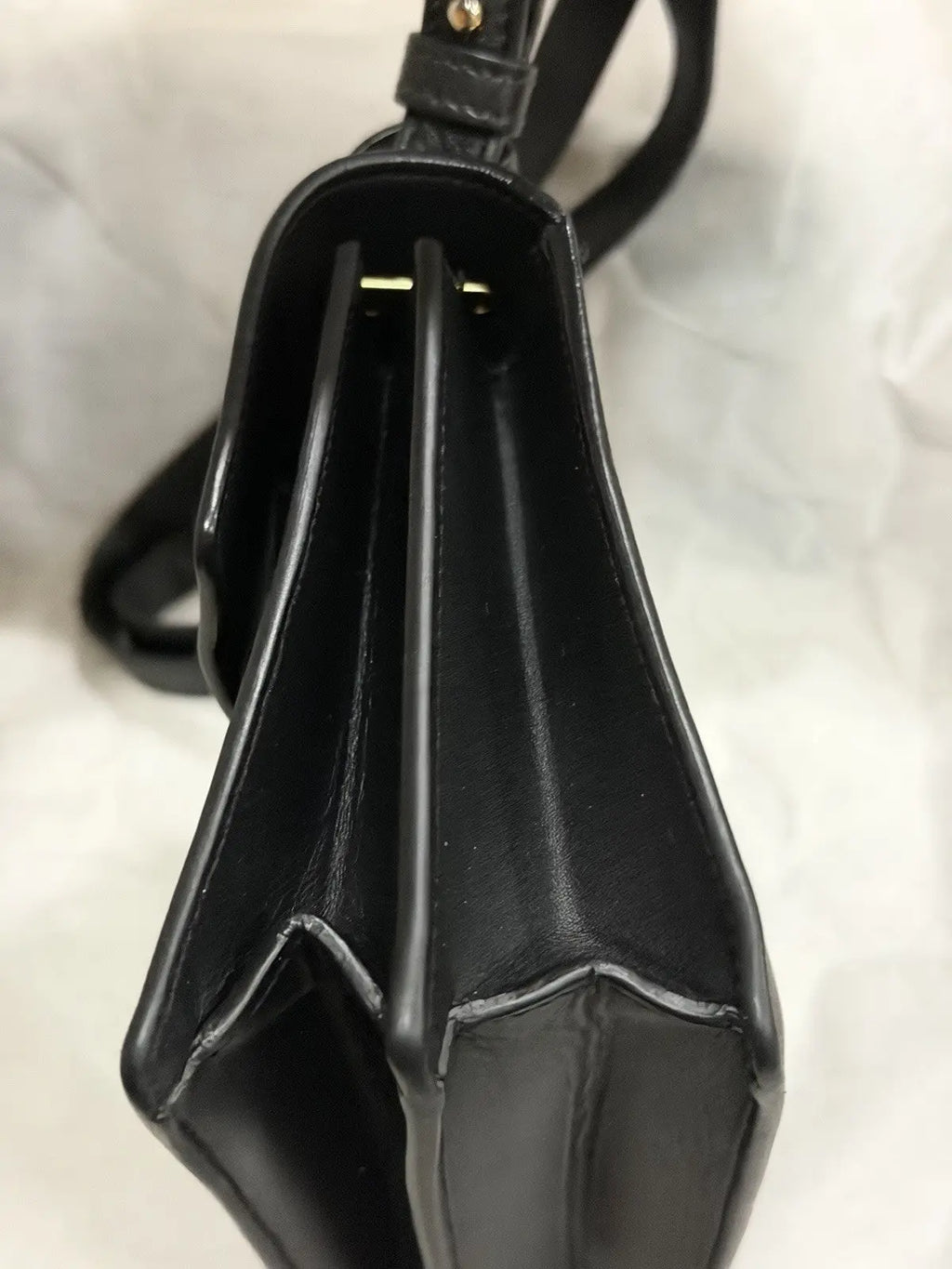 Ferragamo Leather Aileen Black Handbag / Crossbody Adjustable/ Removable Strap