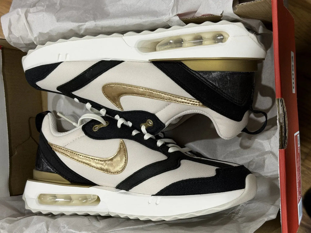 Nike Air Max Dawn Lt Orewood Brn Metallic Gold Size 8 Woman’s Shoes