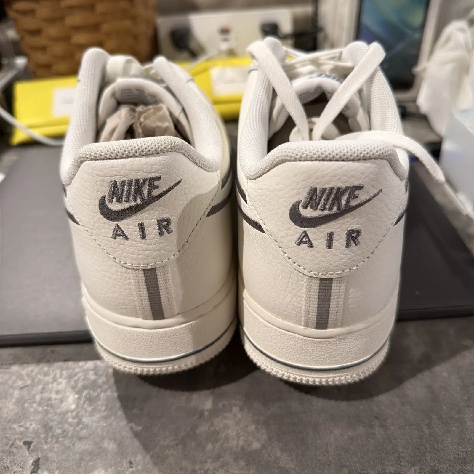 Nike Air Force 1 Low Sail Cool Grey Size 10 Men