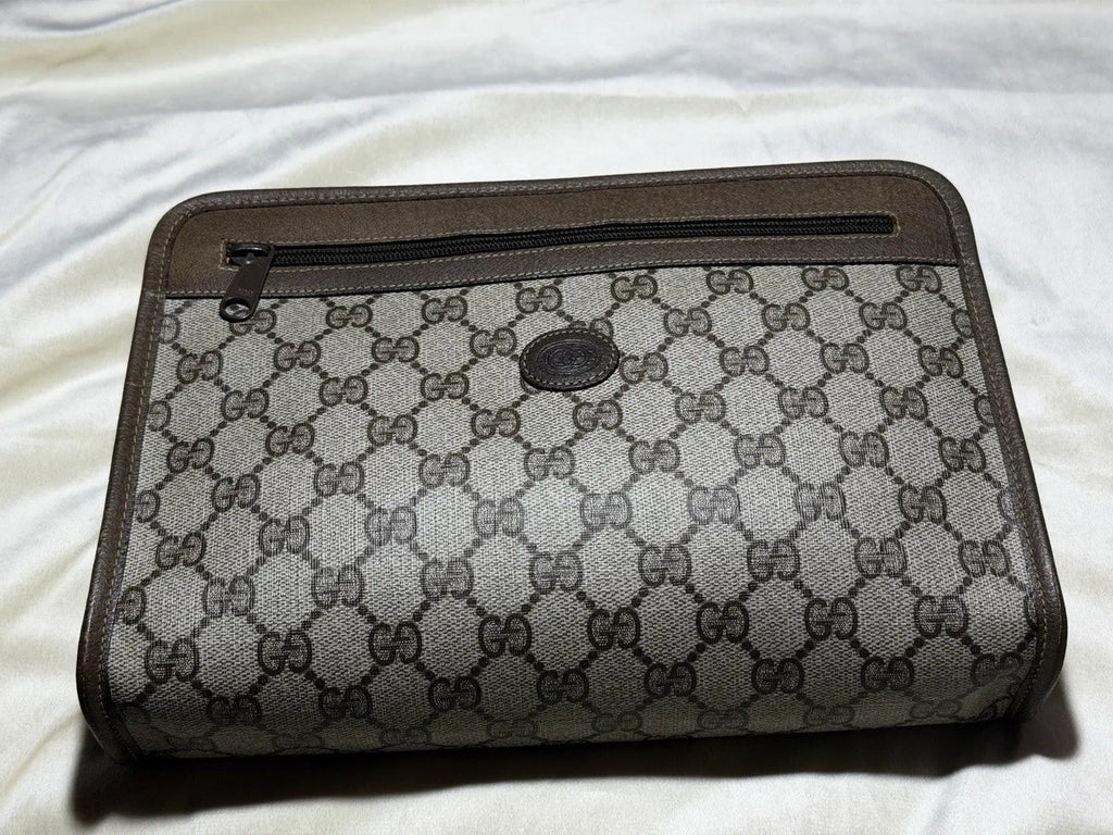 Authentic Gucci Supreme GG Clutch Medium Size Immaculate Condition Looks New