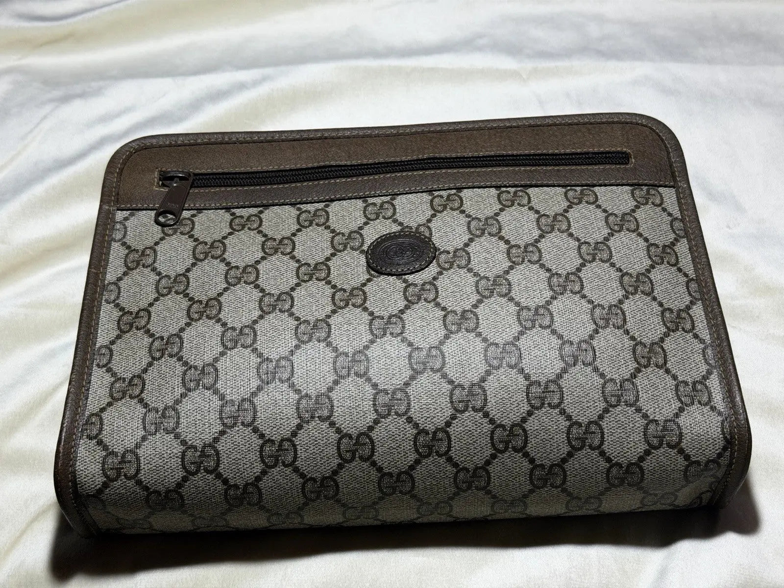 Authentic Gucci Supreme GG Clutch Medium Size Immaculate Condition Looks New