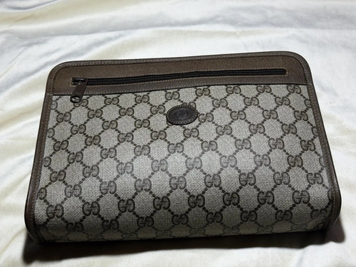 Authentic Gucci Supreme GG Clutch Medium Size Immaculate Condition Looks New