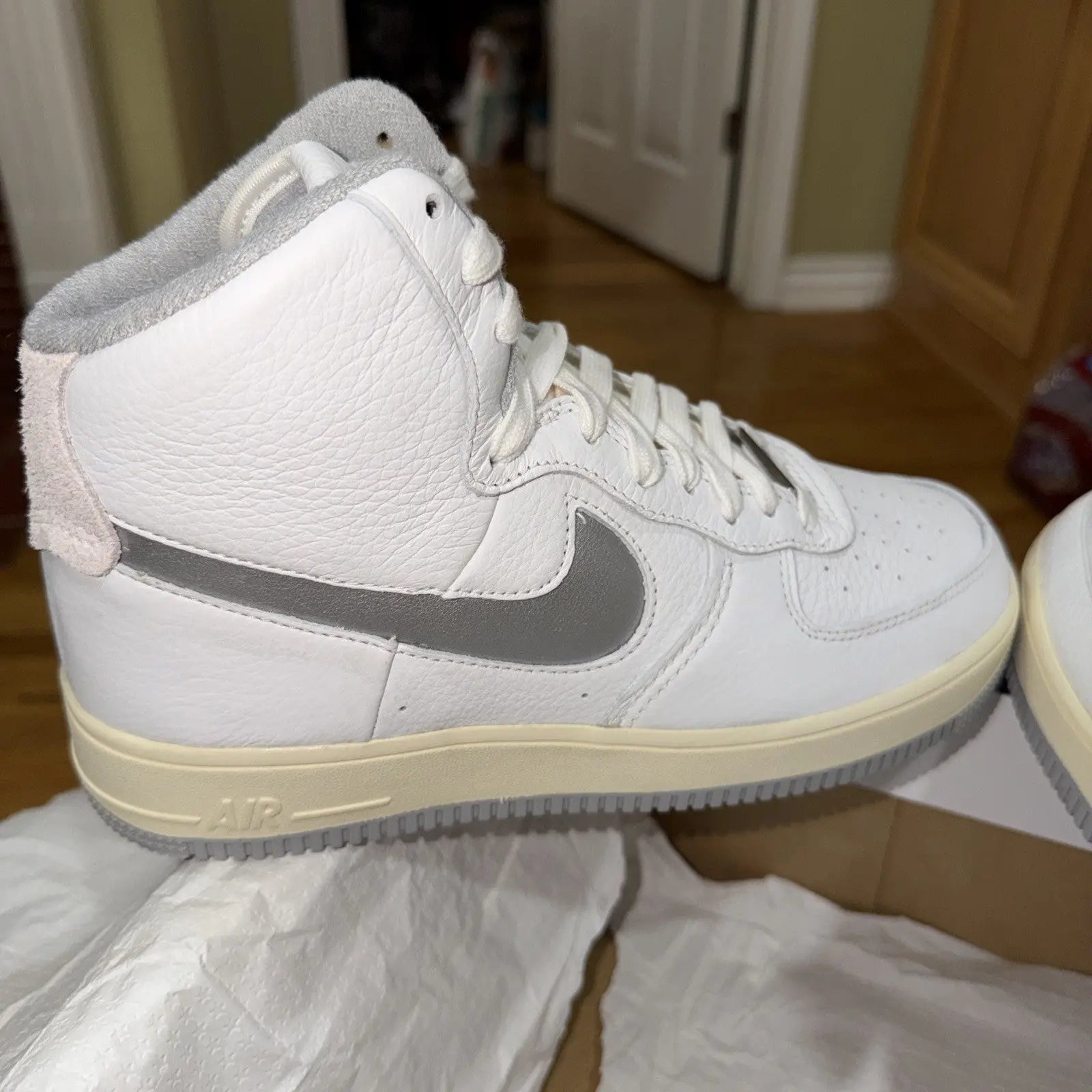 WMNS NIKE AF1 SCULPT AIR FORCE 1 SCULPT SUMMIT WHITE-SILVER Size 9 DC3590 101