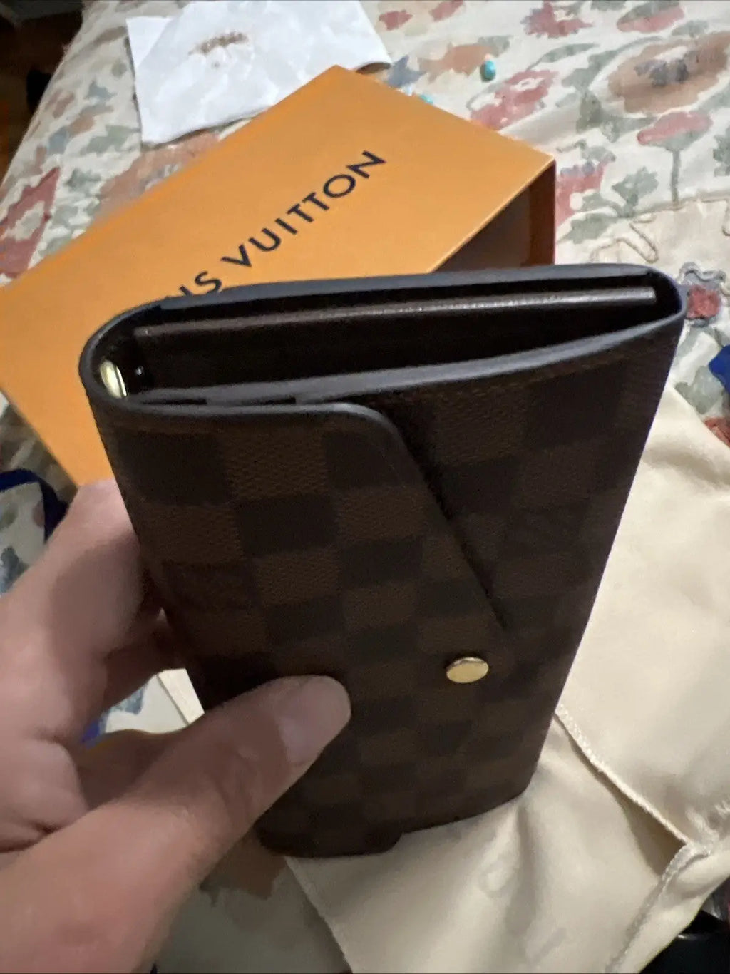 Louis Vuitton Sarah Wallet Monogram  100%  Authentic