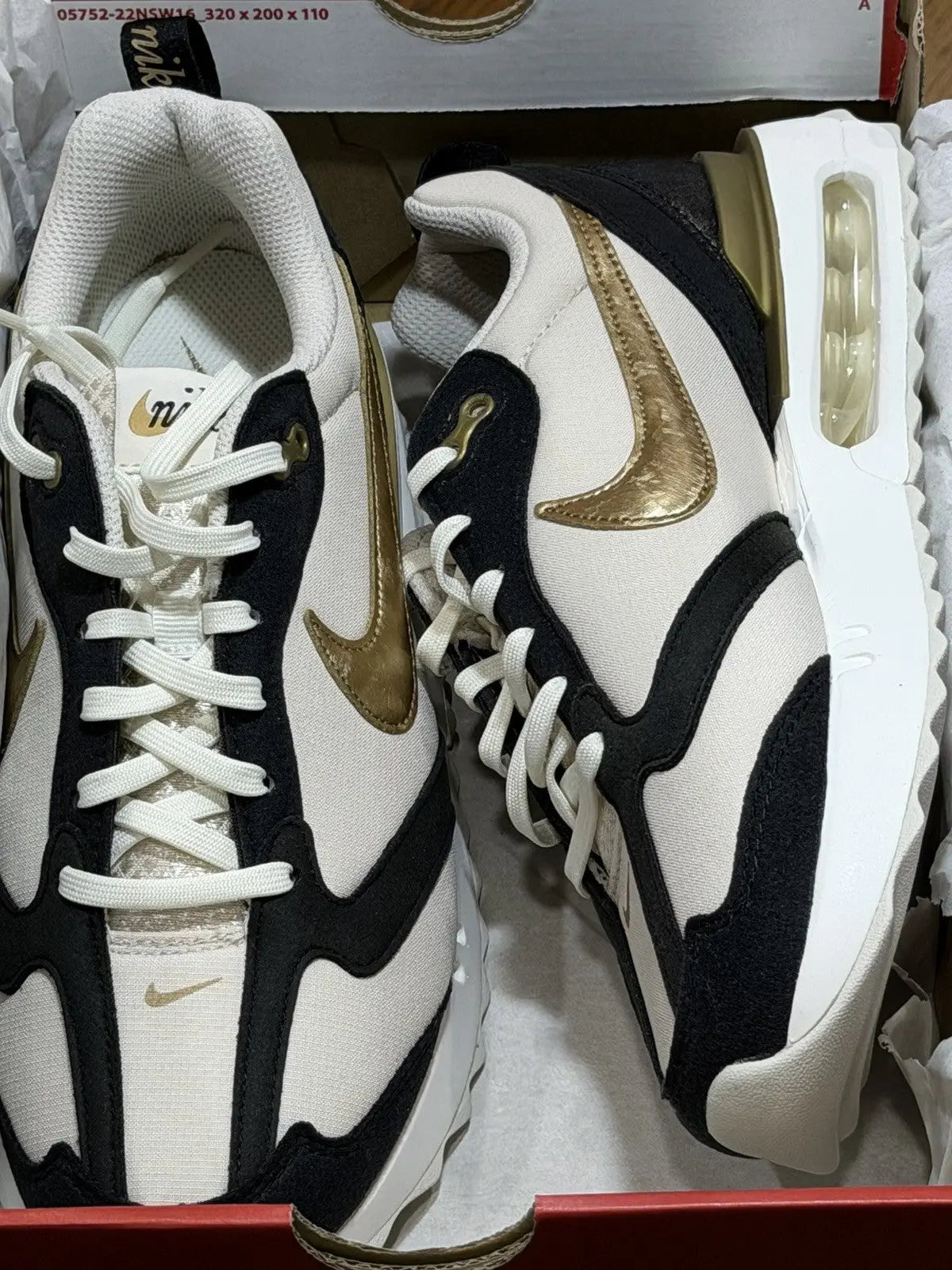 Nike Air Max Dawn Lt Orewood Brn Metallic Gold Size 8 Woman’s Shoes